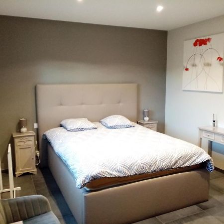 Bed and Breakfast Un Air De Campagne Montauban Esterno foto